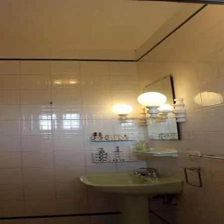 Sleeps 2 Wifi T691488 Tahiche