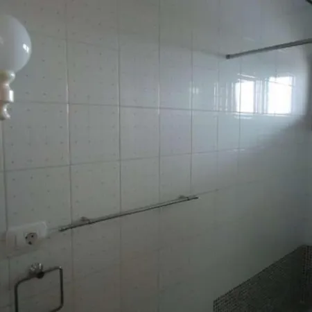 Sleeps 2 Wifi T691488 * Tahiche