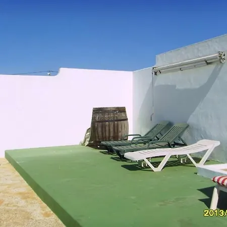 Sleeps 2 Wifi T691488 * Tahiche